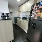 Cali Piso 1-02 Sector Sur Valle Del Lili Apartamento Comodo