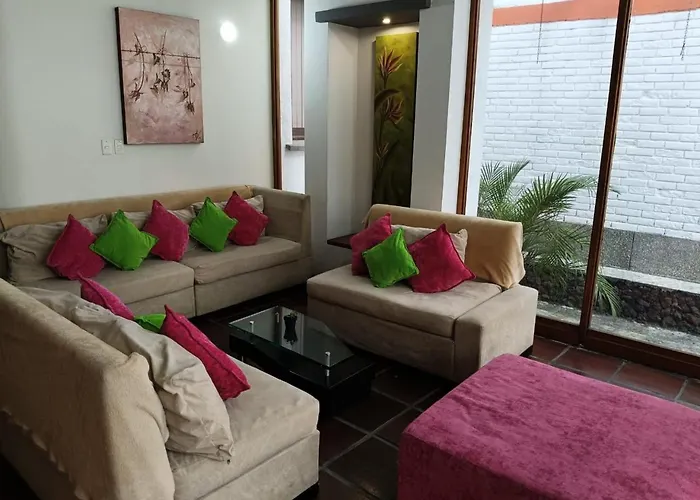 El Linaje Home