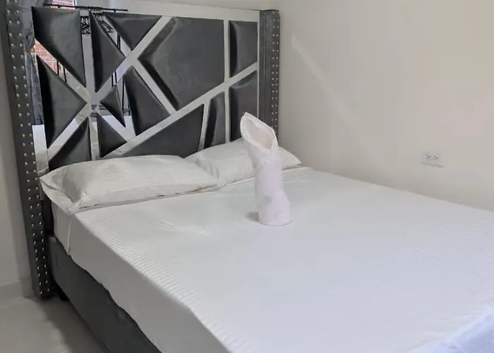 Apartamento Supremamente Espacioso Cali 2Do Piso
