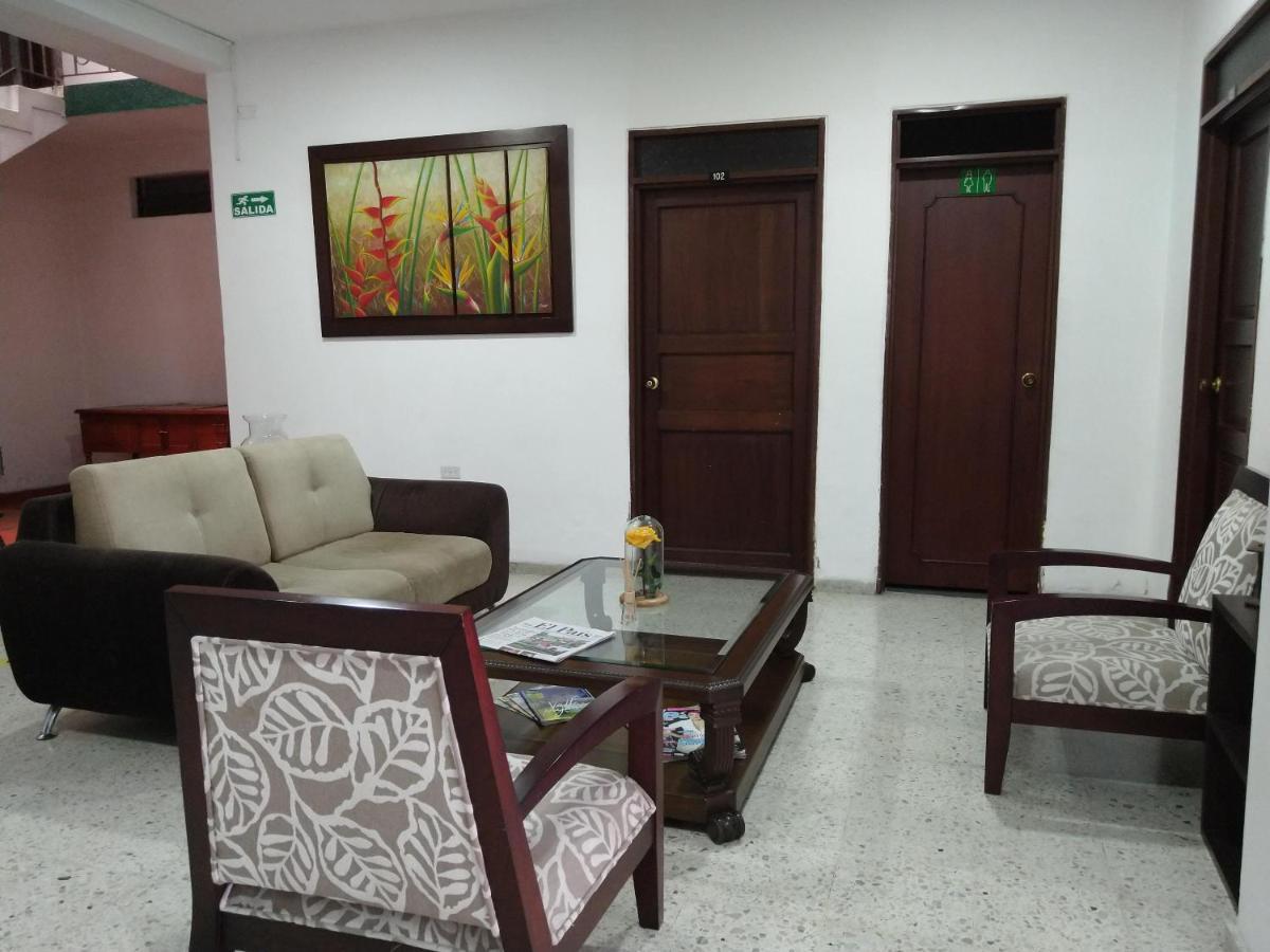 Rivera Plaza Hotel 3*