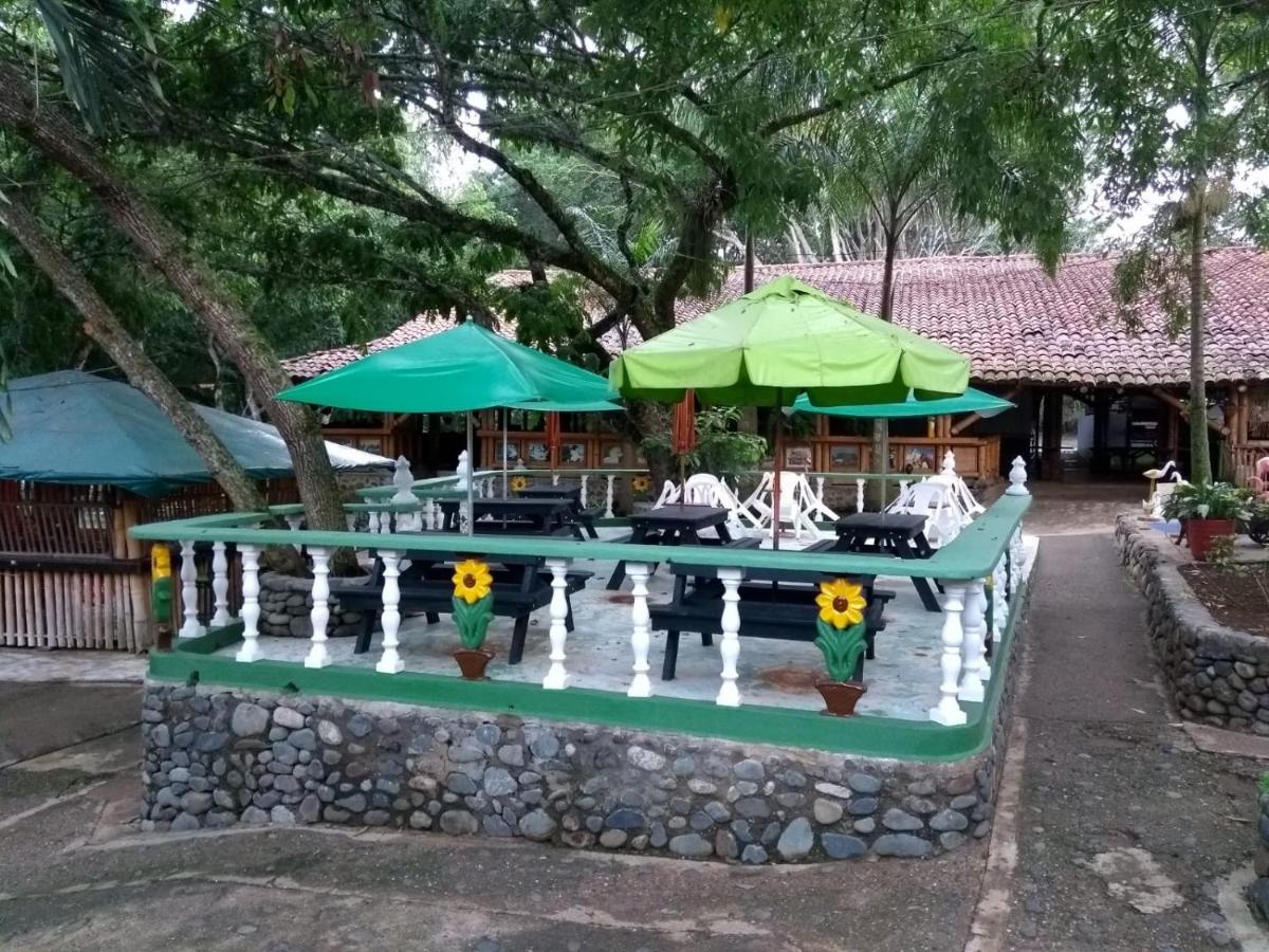 Centro Vacacional El Saman