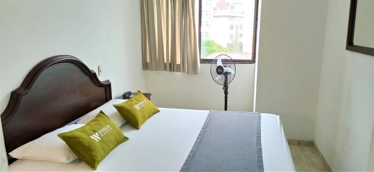 Hotel Windsor Plaza - Downtown 3*