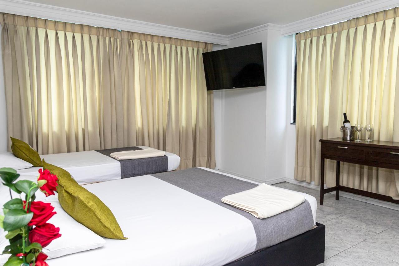 Hotel Windsor Plaza - Downtown 3*