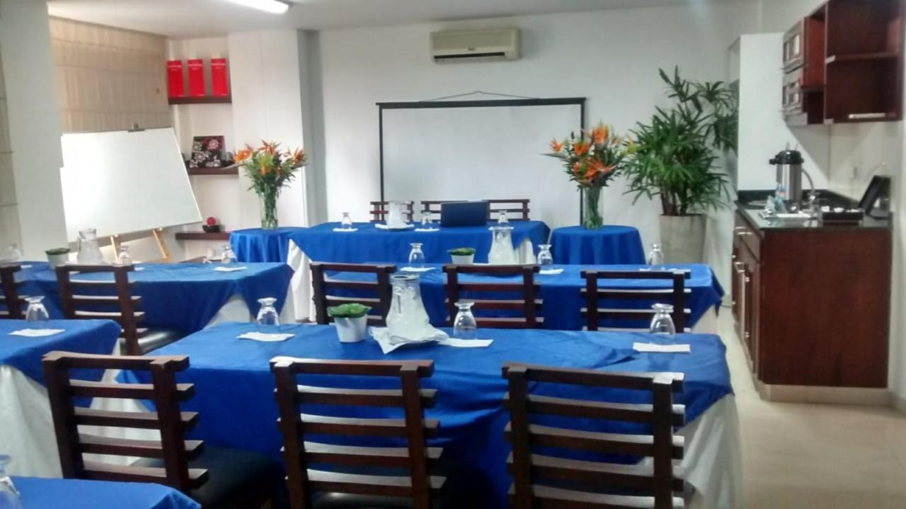 Hotel Aw Chipichape Urban Cali