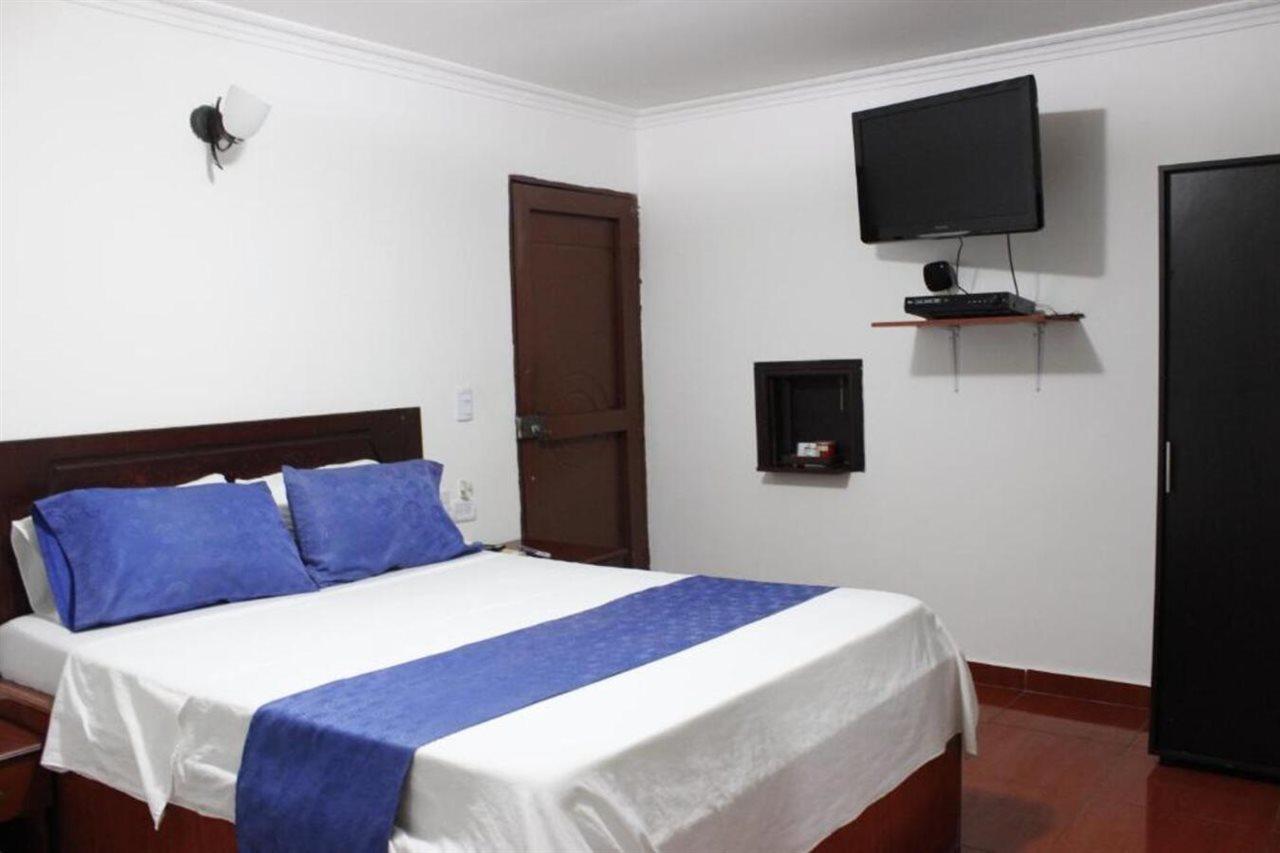 Avenida 3 Real Hotel 3*