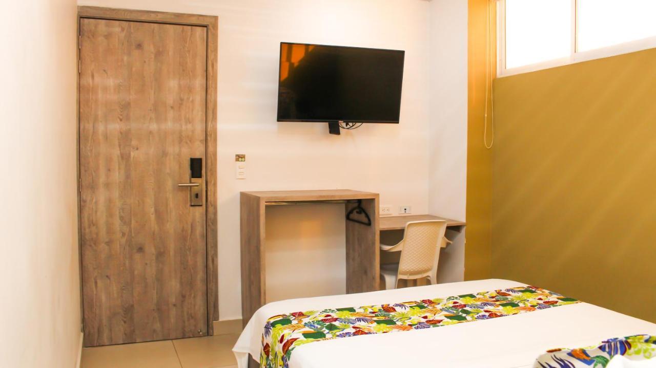 Aparta Ecosuite Hotel *