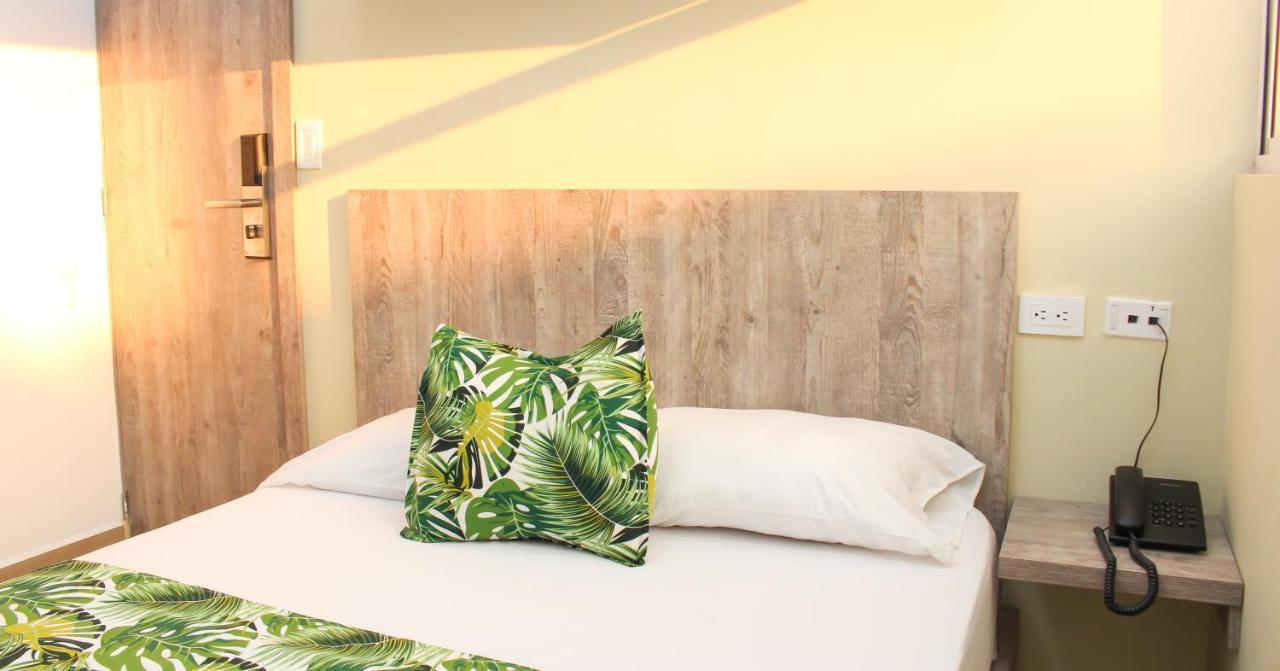 Aparta Ecosuite Hotel