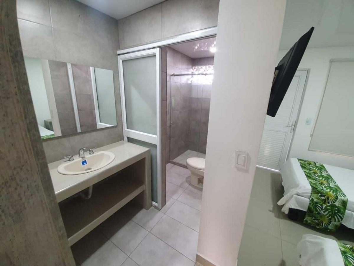 Aparta Ecosuite Hotel *