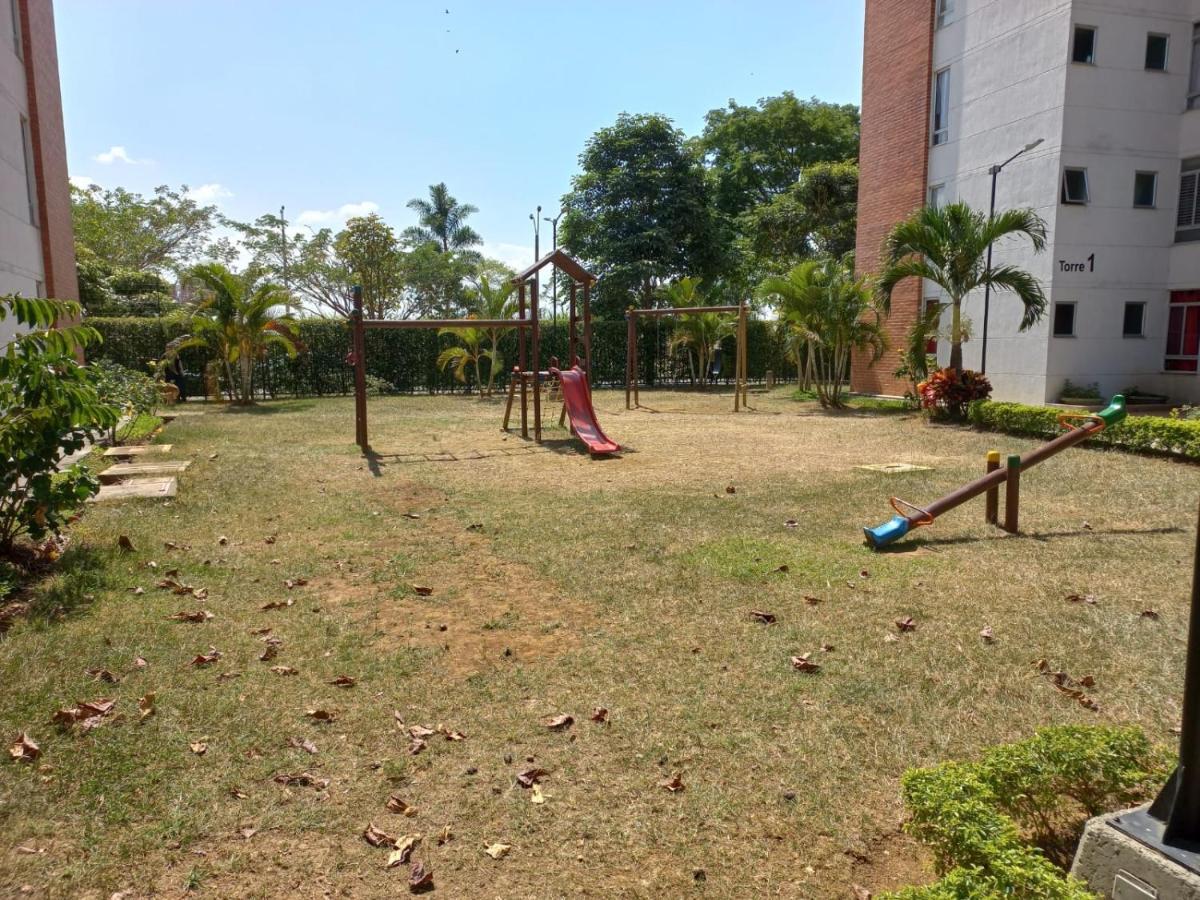Apto Con Piscina En Remansos De Lili Cali