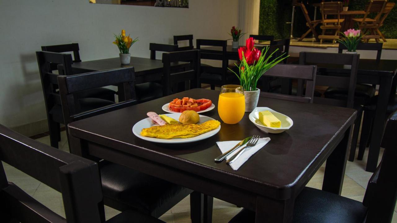 Aw Urban Estadio Hotel