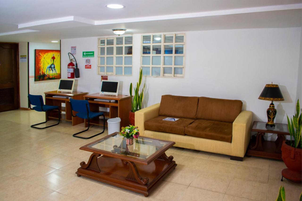 Ayenda Plaza Versalles 4*