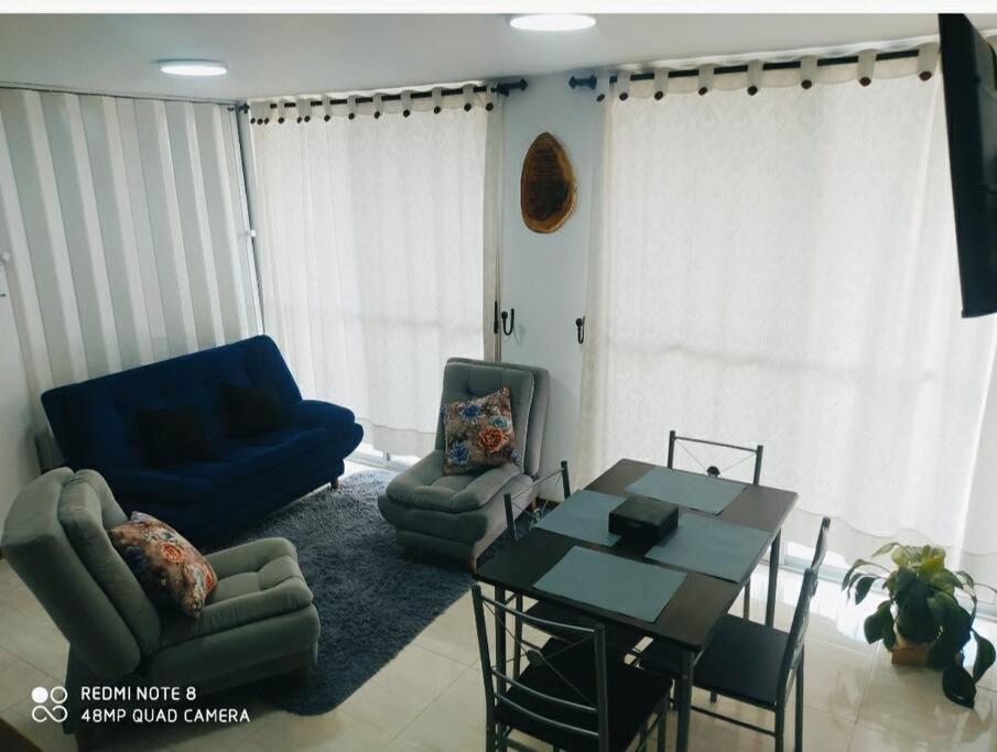 Apartamento Familiar En El Sur * Cali