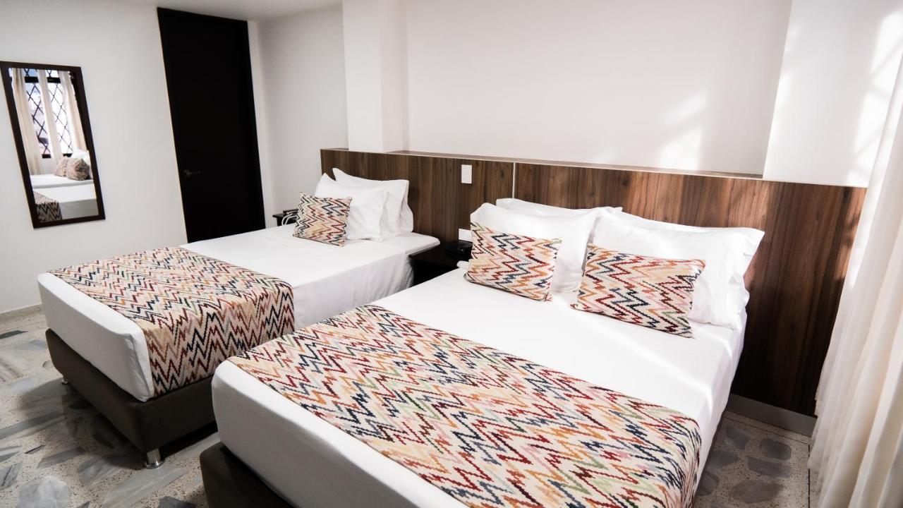 Arisha Hotel *