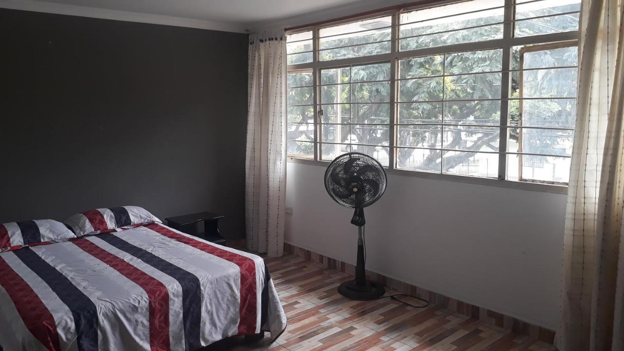 Linda Casa Vacacional Andy-santiago De Habitación en casa particular