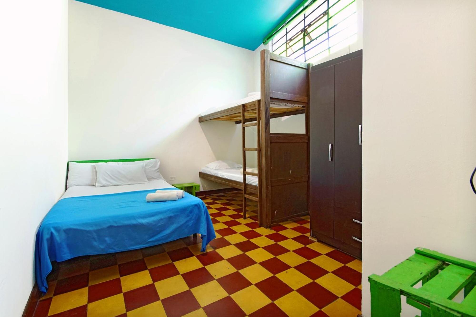 Hostal Ding-dong