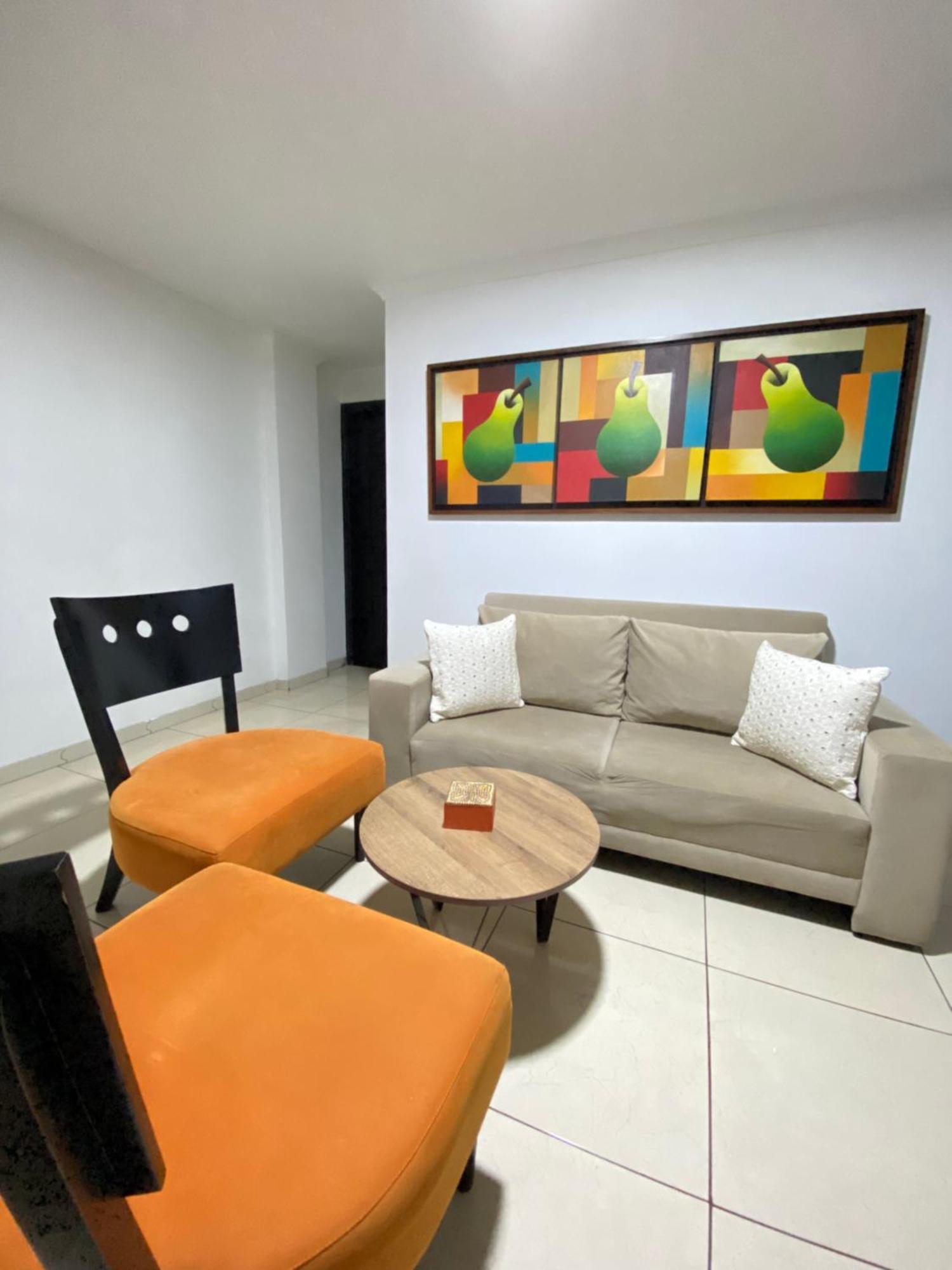 Junto Al Club Campestre Apartment