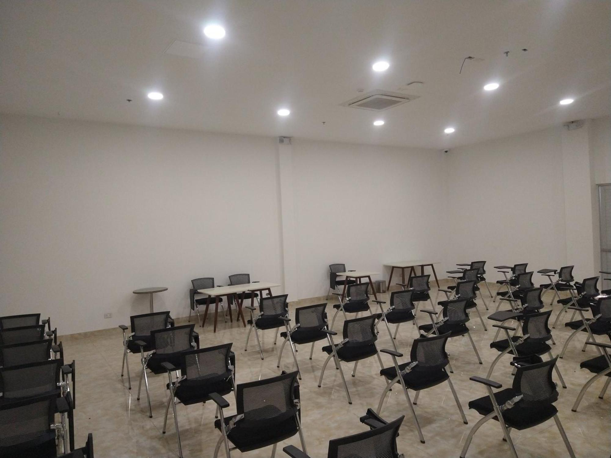 Royal Elim Internacional
