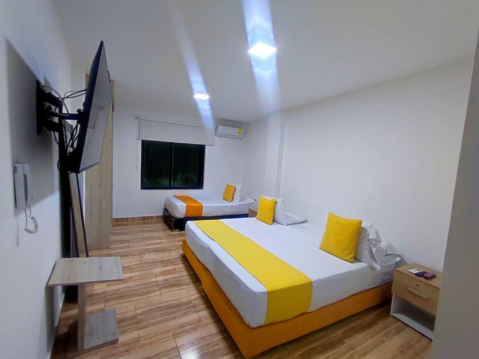Aparta Suites Granada Deluxe Hotel Cali
