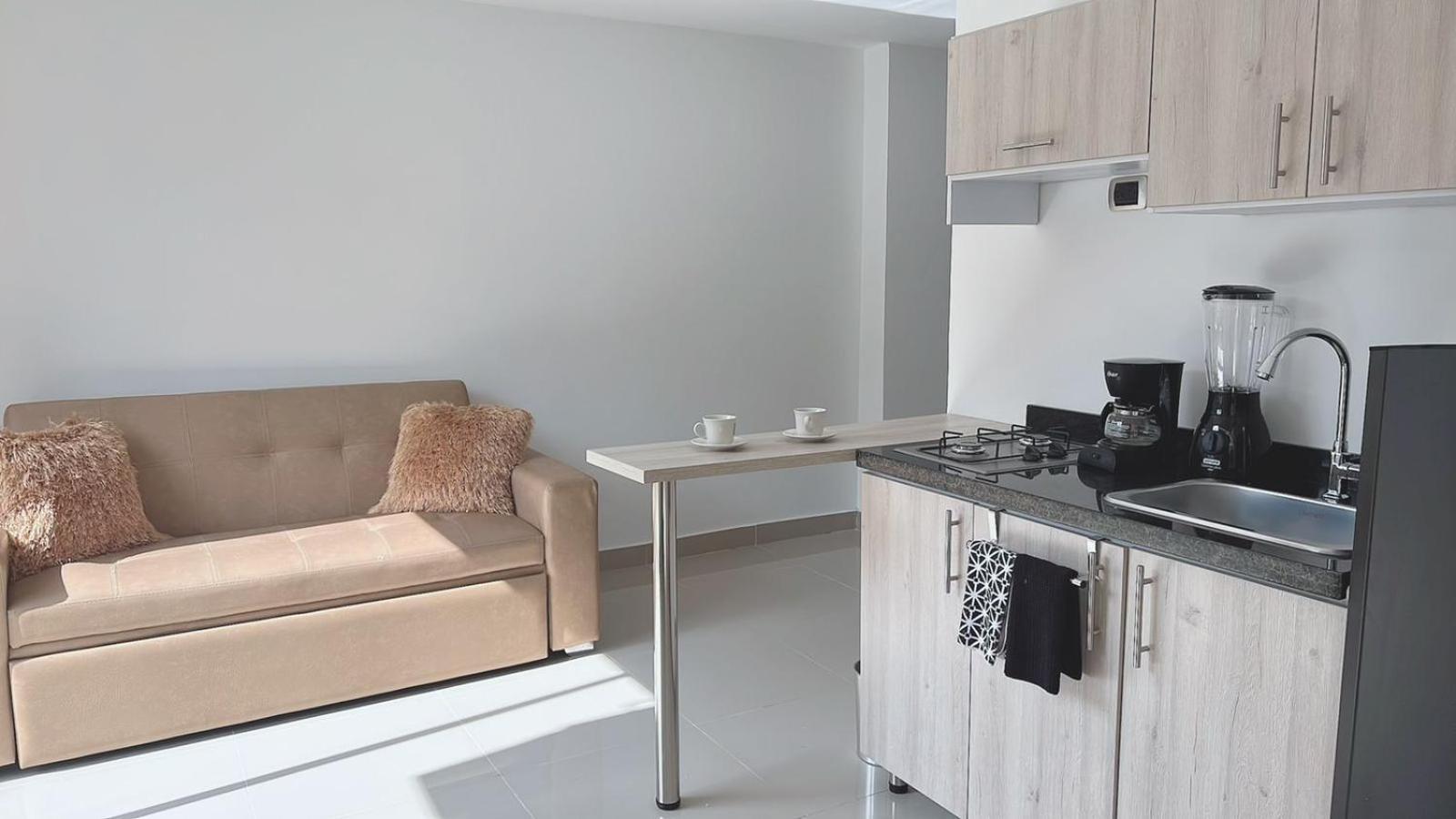 Aparta Suites Granada Deluxe Cali