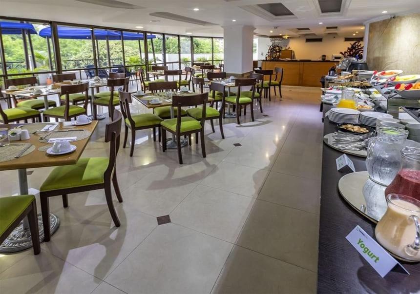 Hotel Cosmos -