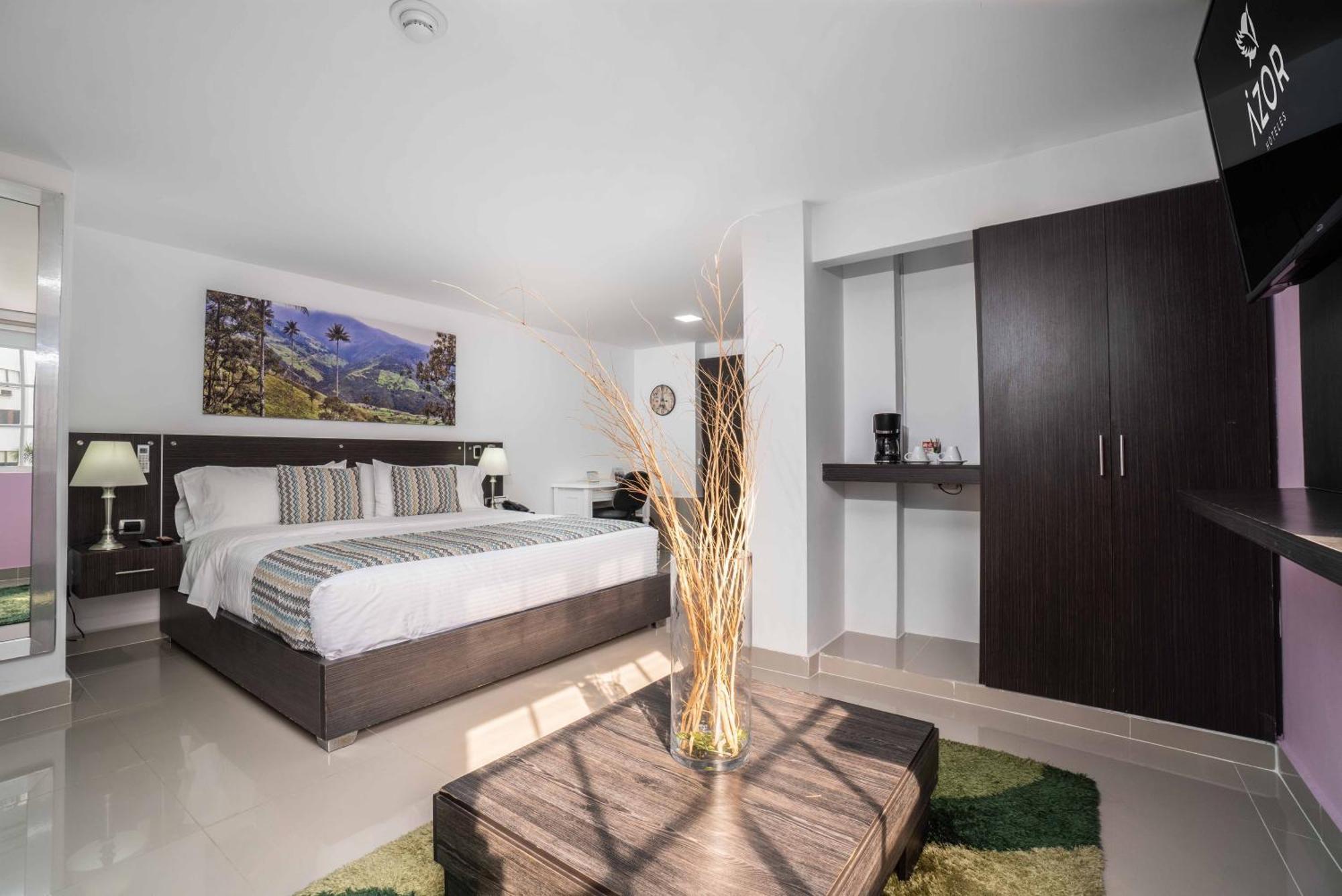Azor Versalles 4* Cali