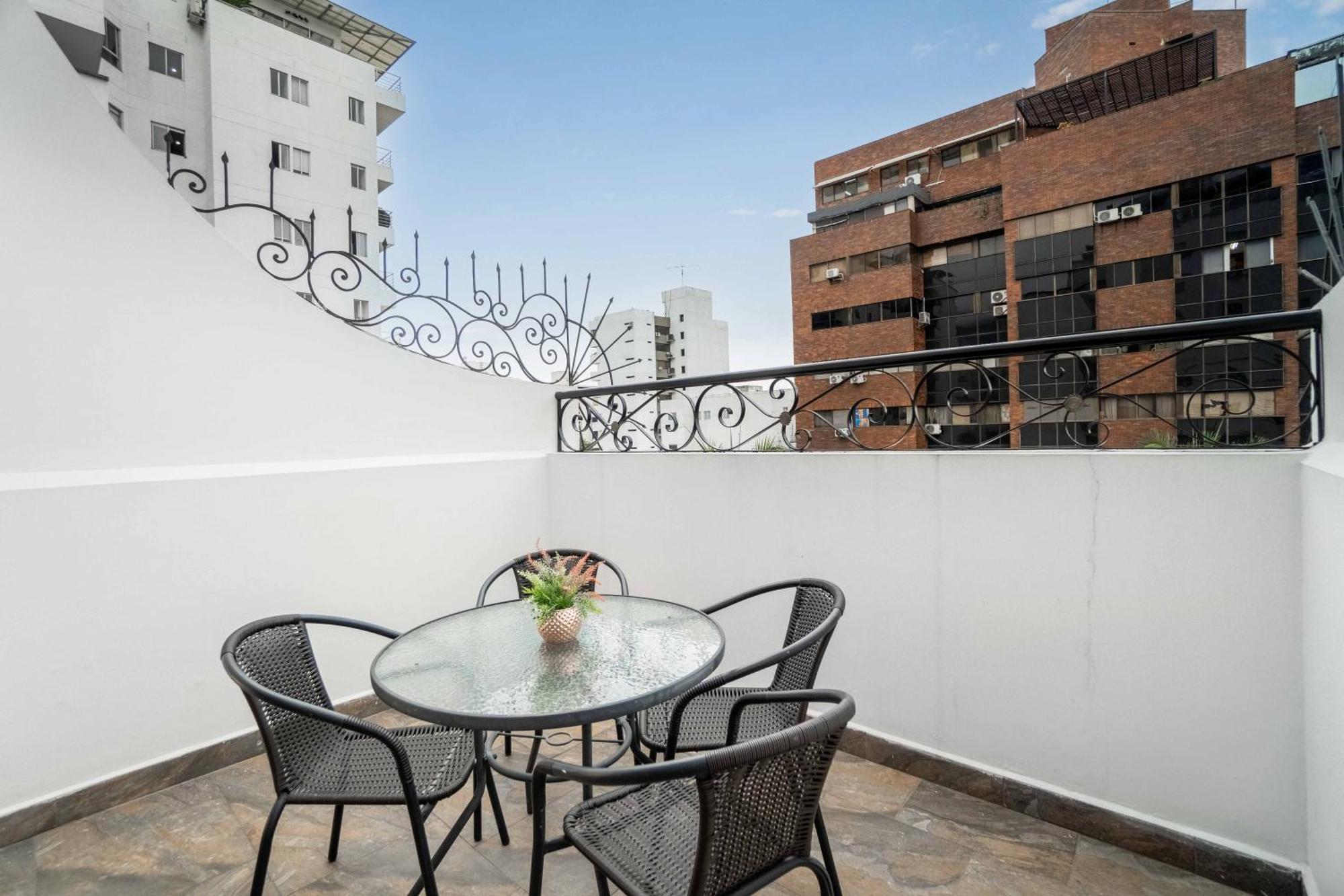 Azor Versalles Hotel