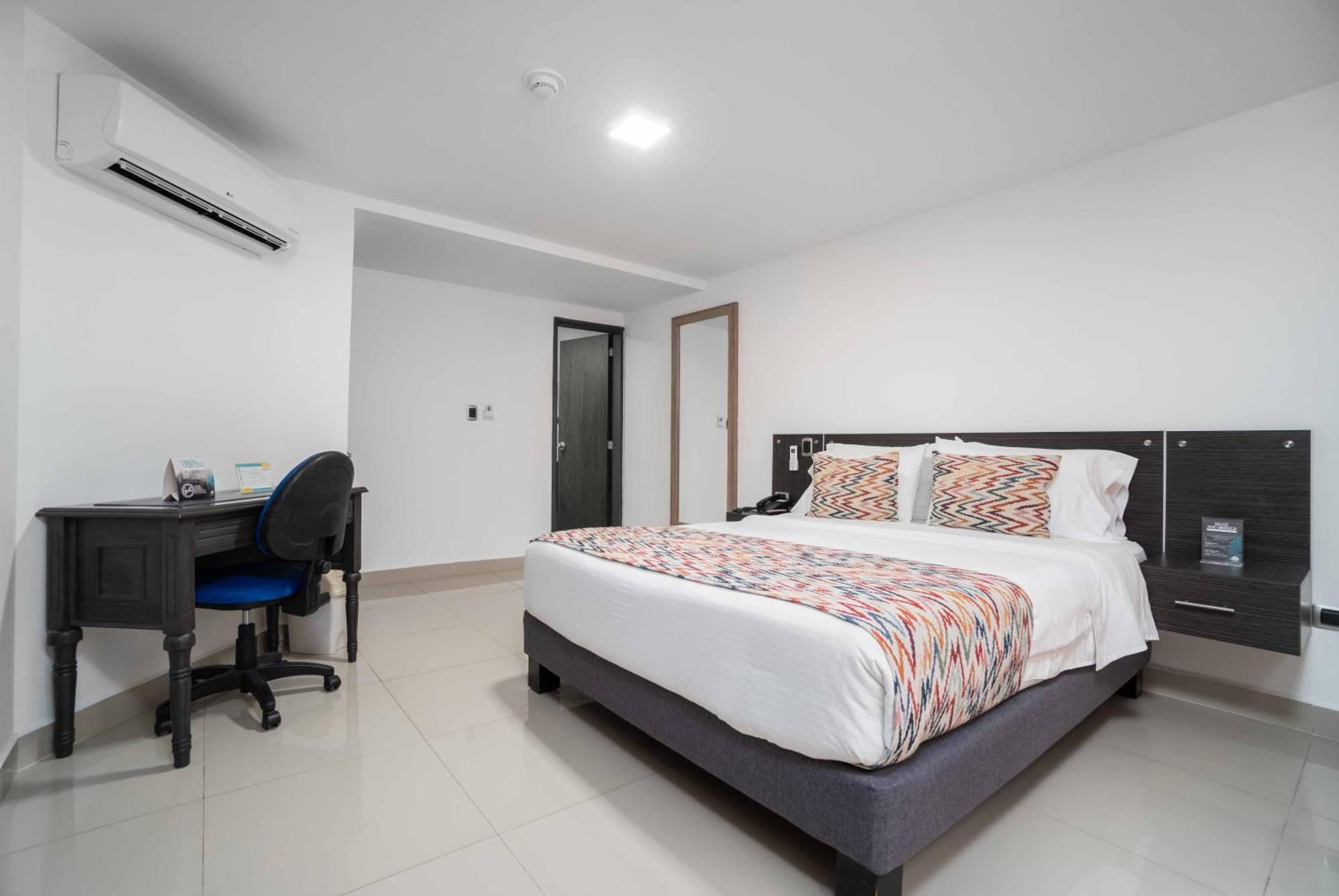 Hotel Azor Versalles
