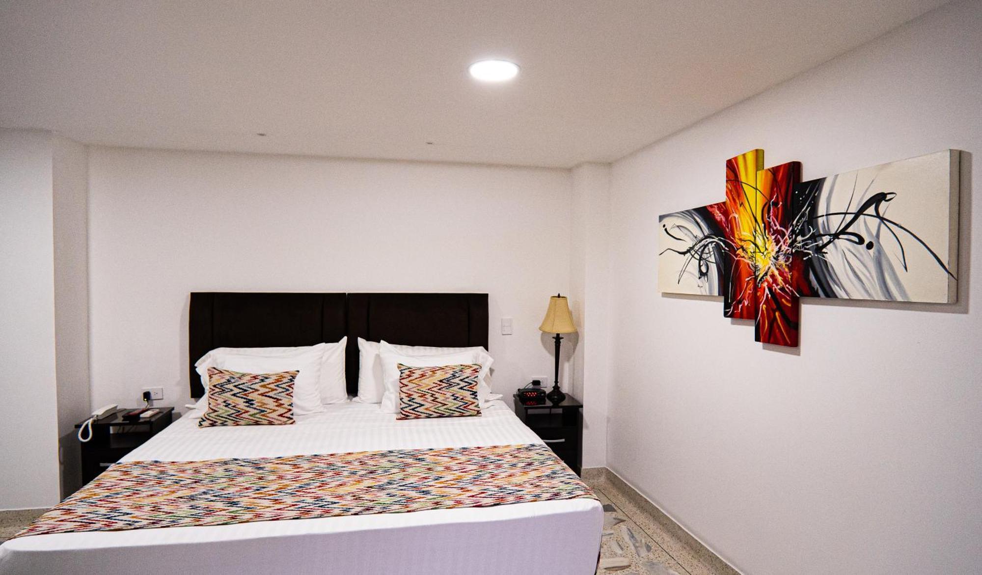 Arisha Hotel *