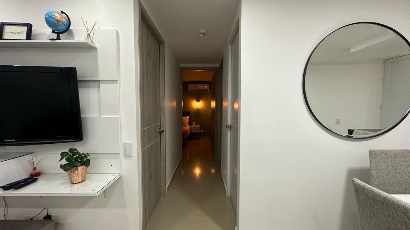 Acogedor Y Completo, Apto Cerca De Jardin Plaza, Con Piscina, Parqueadero Y Aire Acondicionado