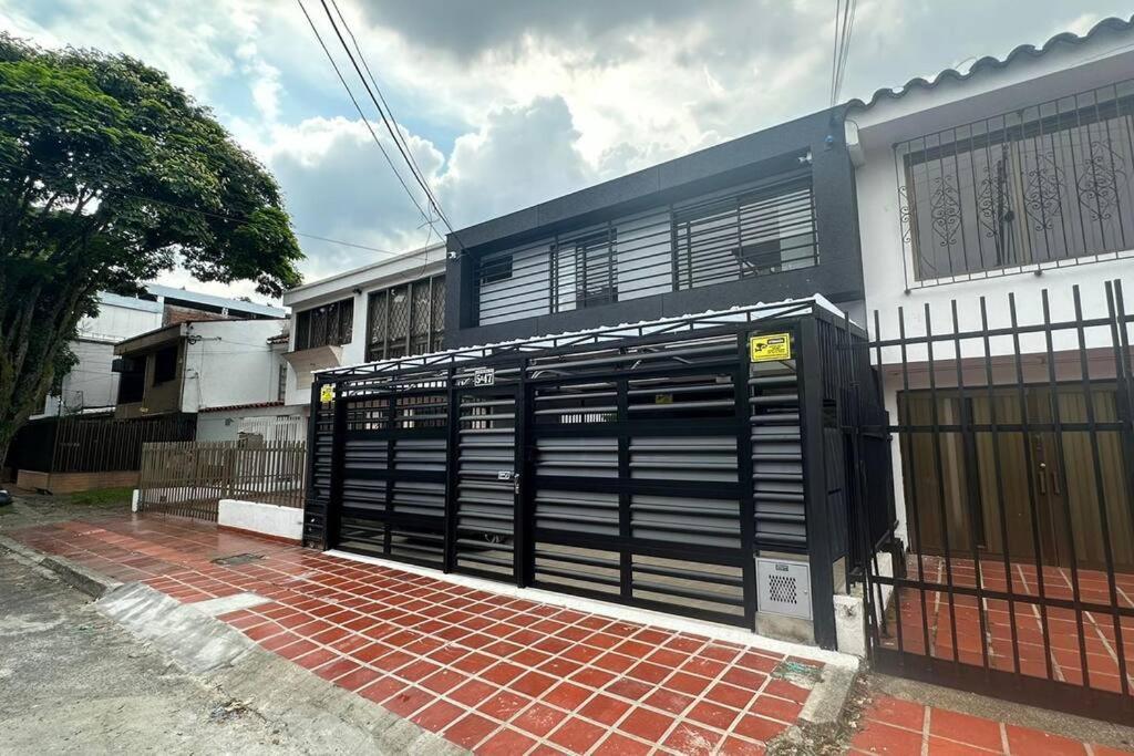 Elegancia, Confort, Cercania A Mallplaza Cali. Apto #102 Tequendama Apartment