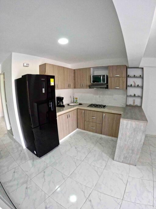 Comodo Y Lindo Apartamento En 1 * Cali