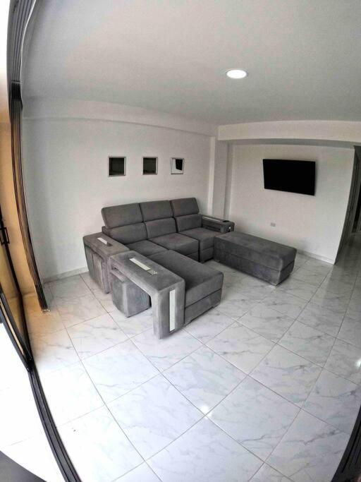 Comodo Y Lindo Apartamento En 1