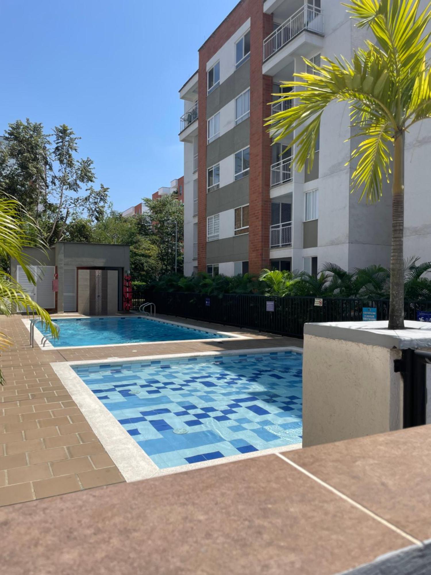 Apartamento 103 *