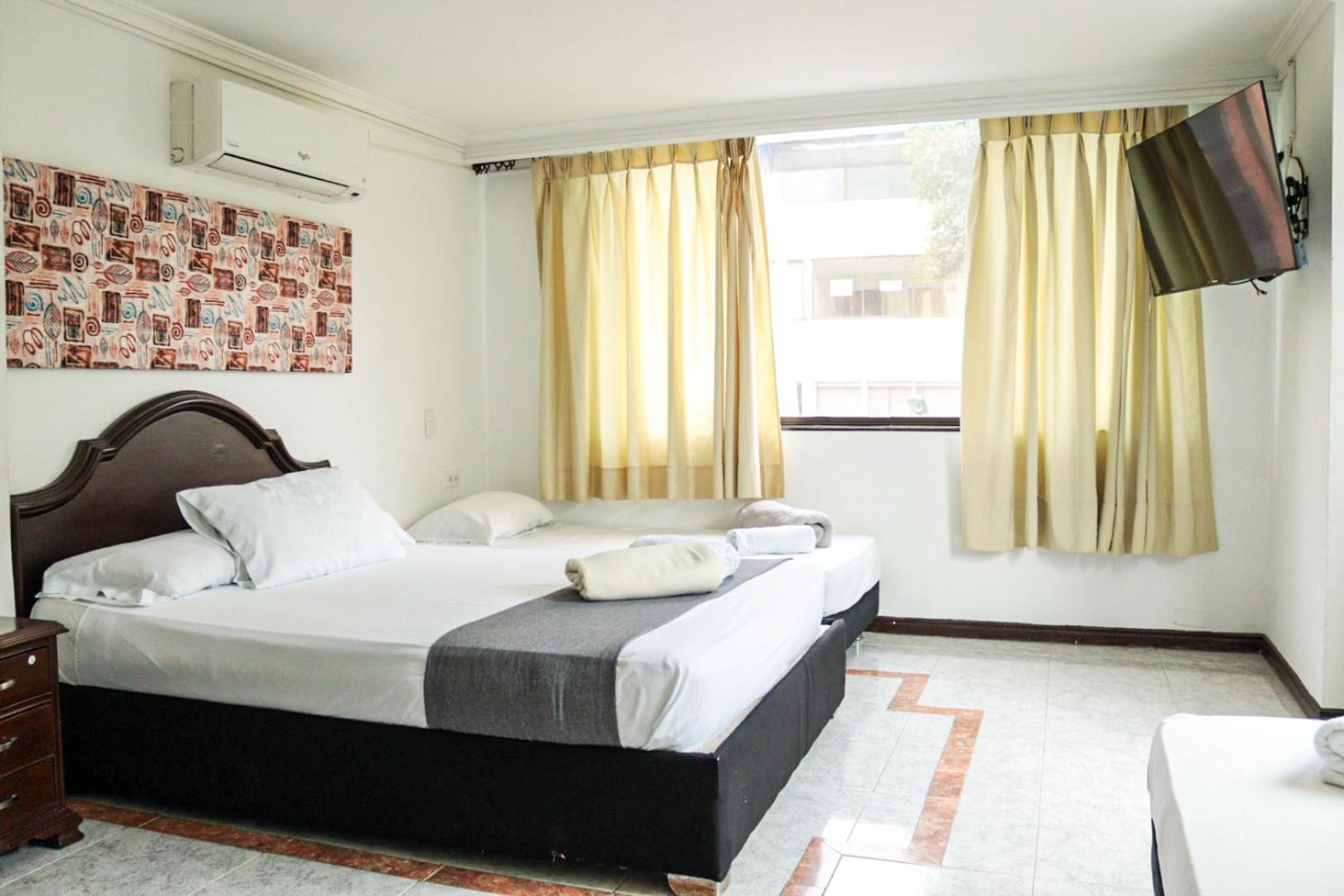 Hotel Windsor Plaza - Downtown 3*