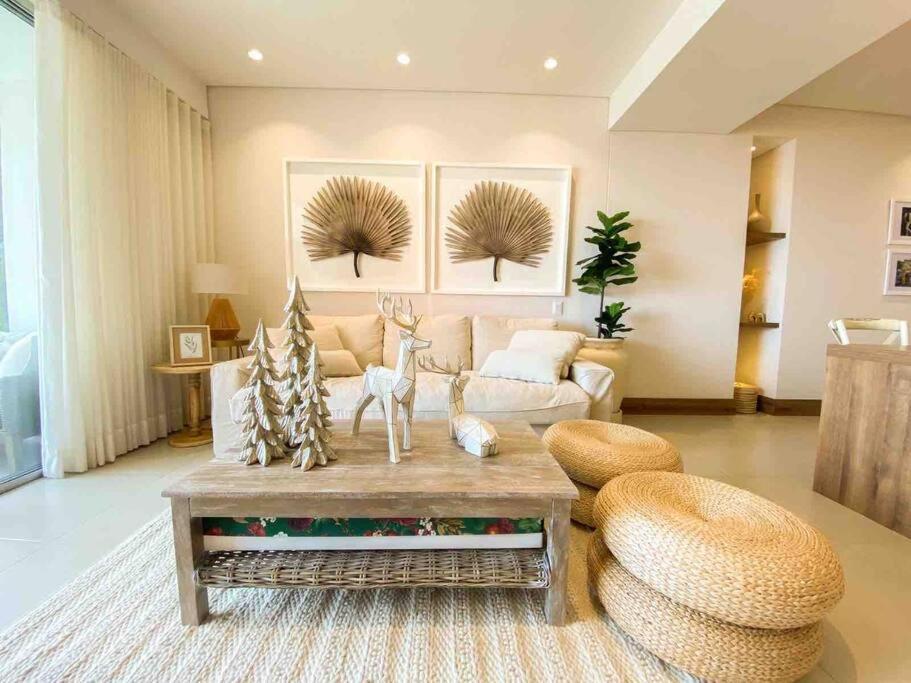 Modern Living In Cali405 Cali