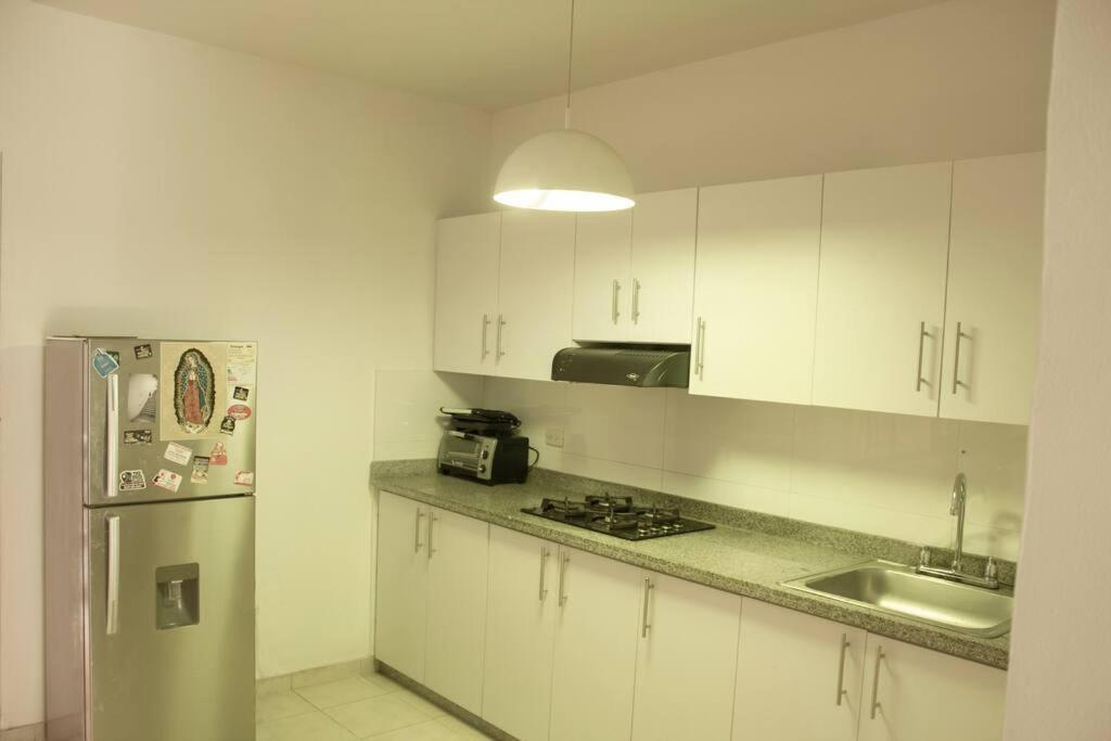 Exclusivo En El Oeste Apartamento *