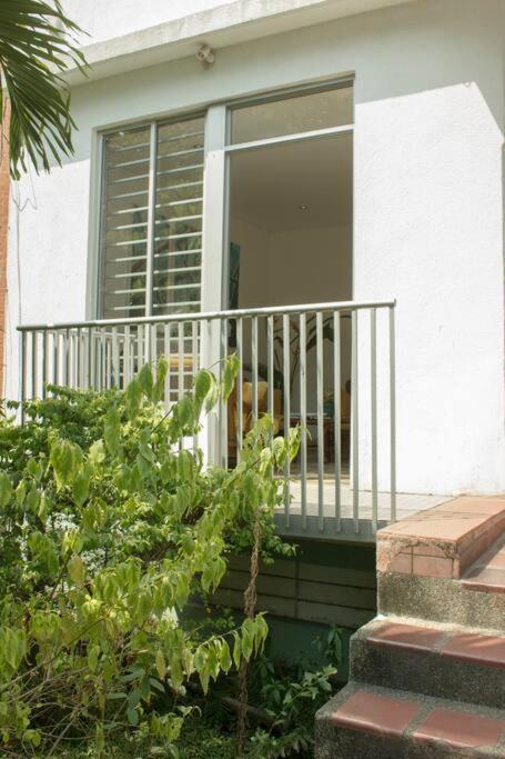 Exclusivo En El Oeste Apartamento