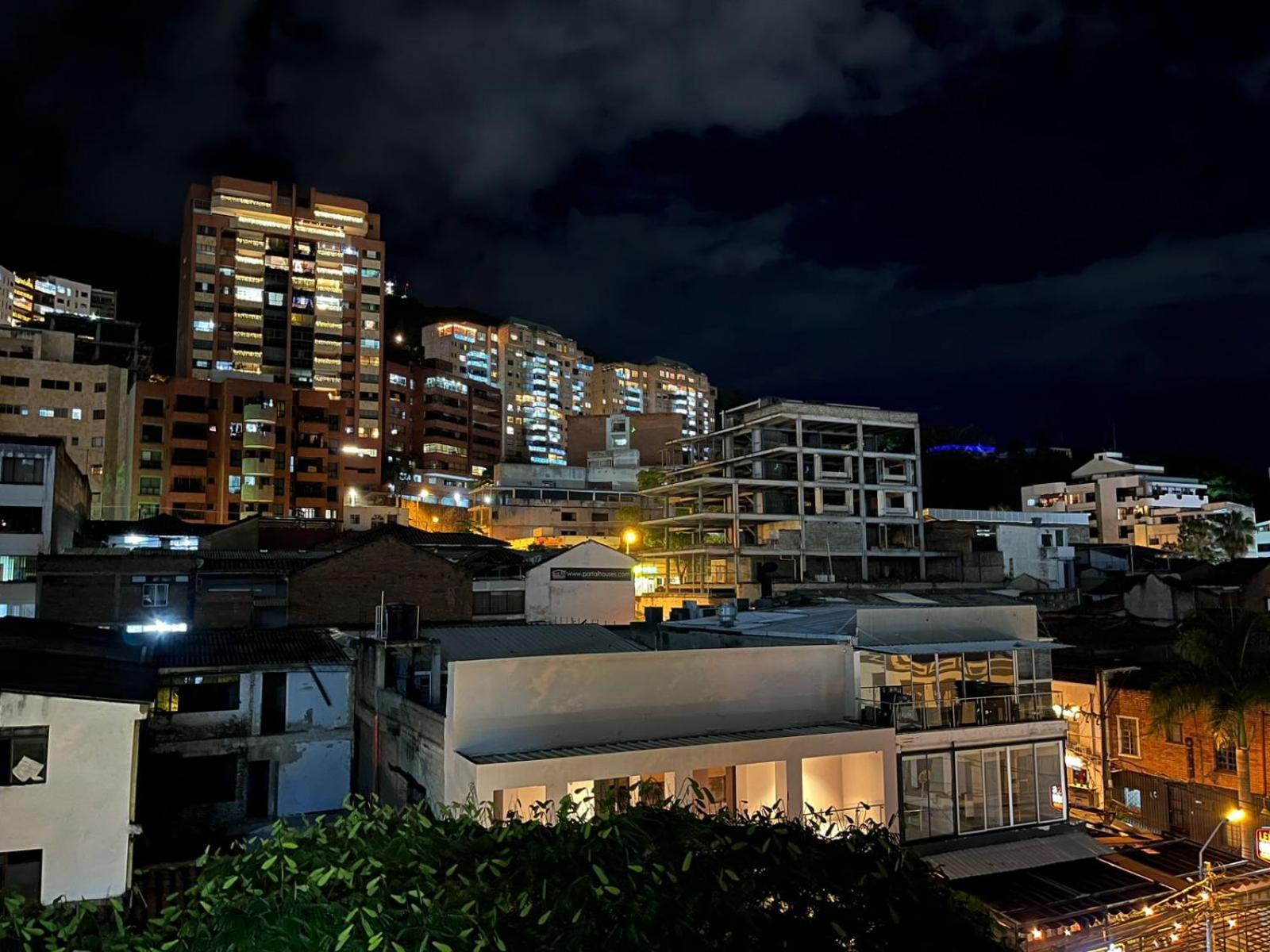 Granada - Av 9 Hotel