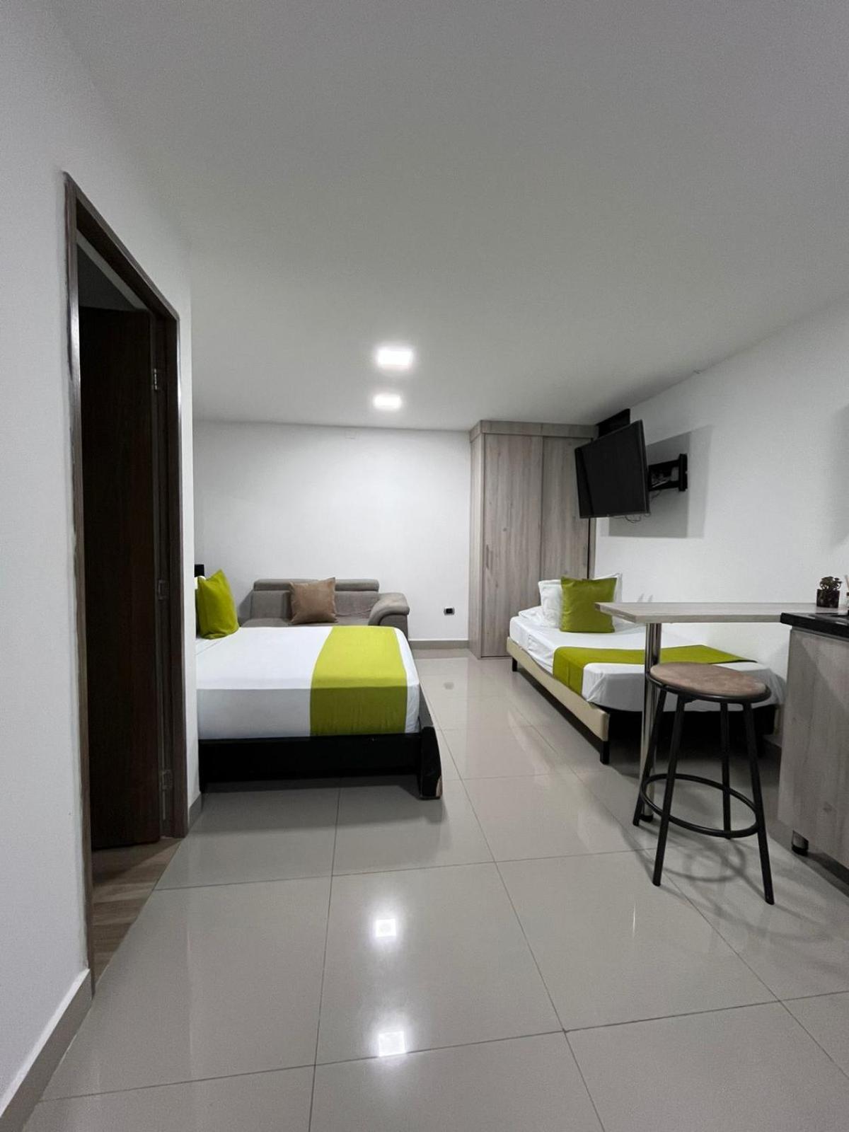 Hotel Granada - Av 9 3*