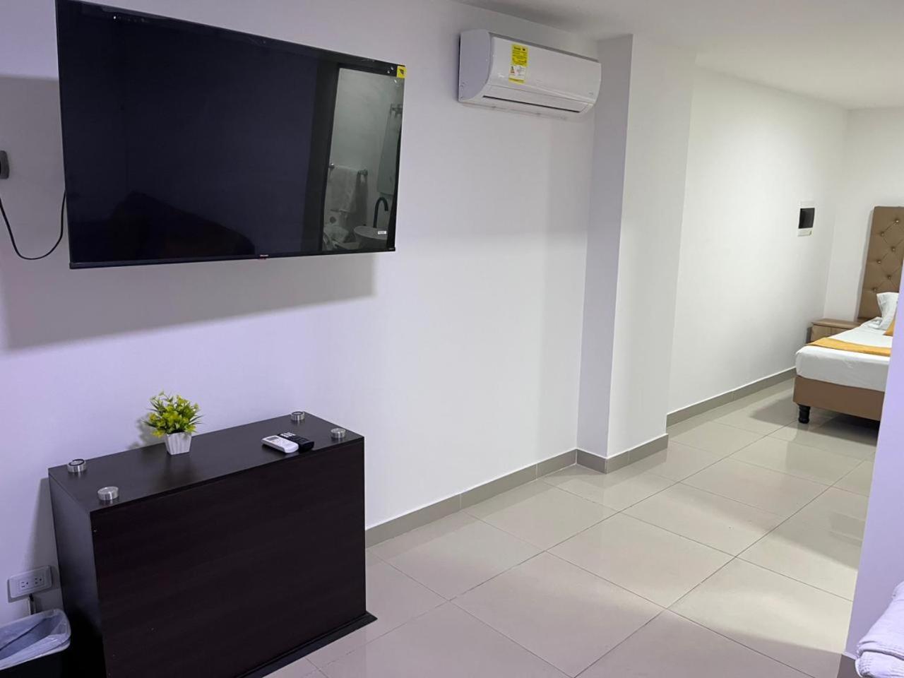 Granada - Av 9 Hotel 3*