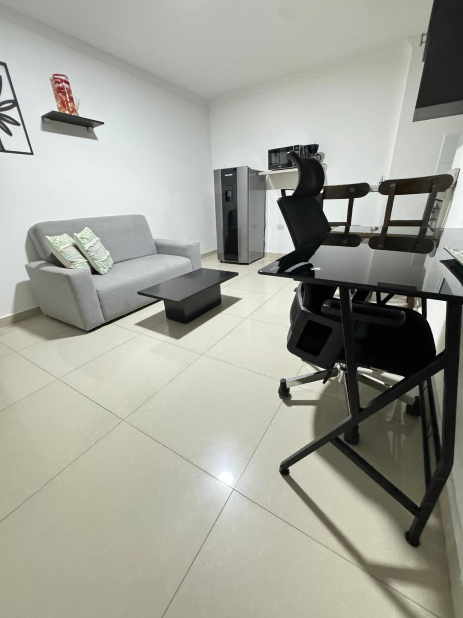 Cerca Al Club Campestre Apartamento