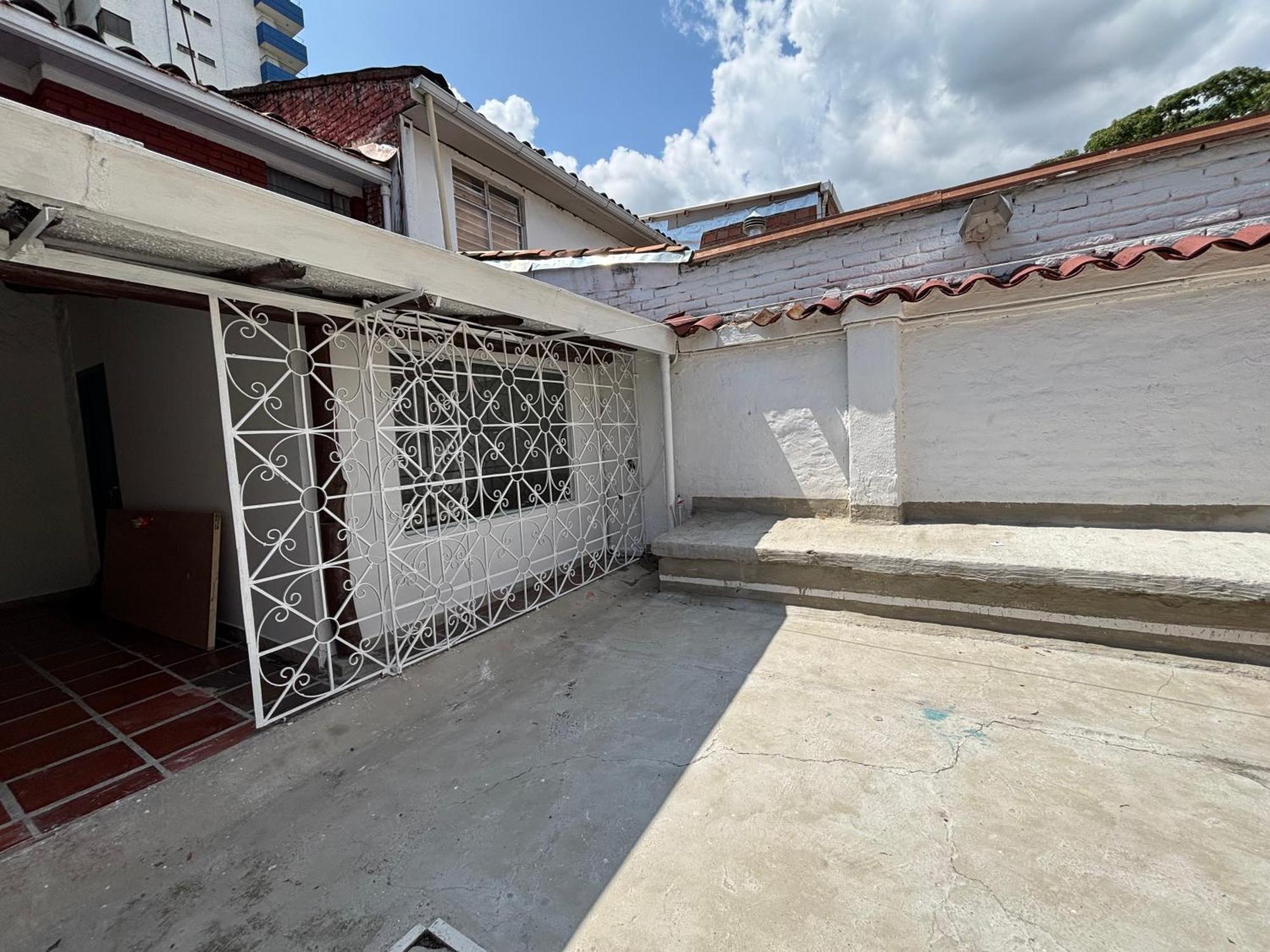 Casa Completa Grande Cerca De Estadio Tequendama Сasa de vacaciones Cali