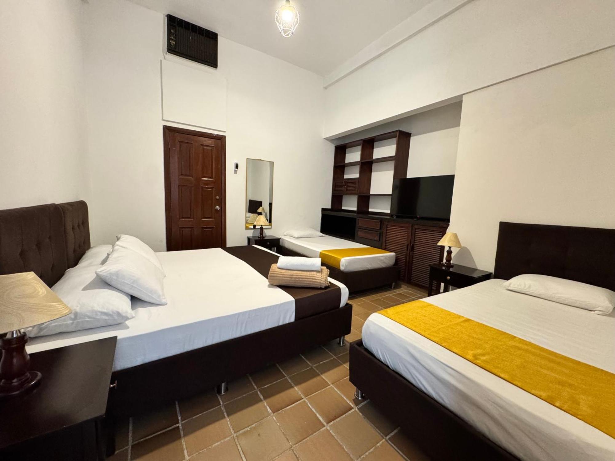 Boulevard Del Rio Hotel