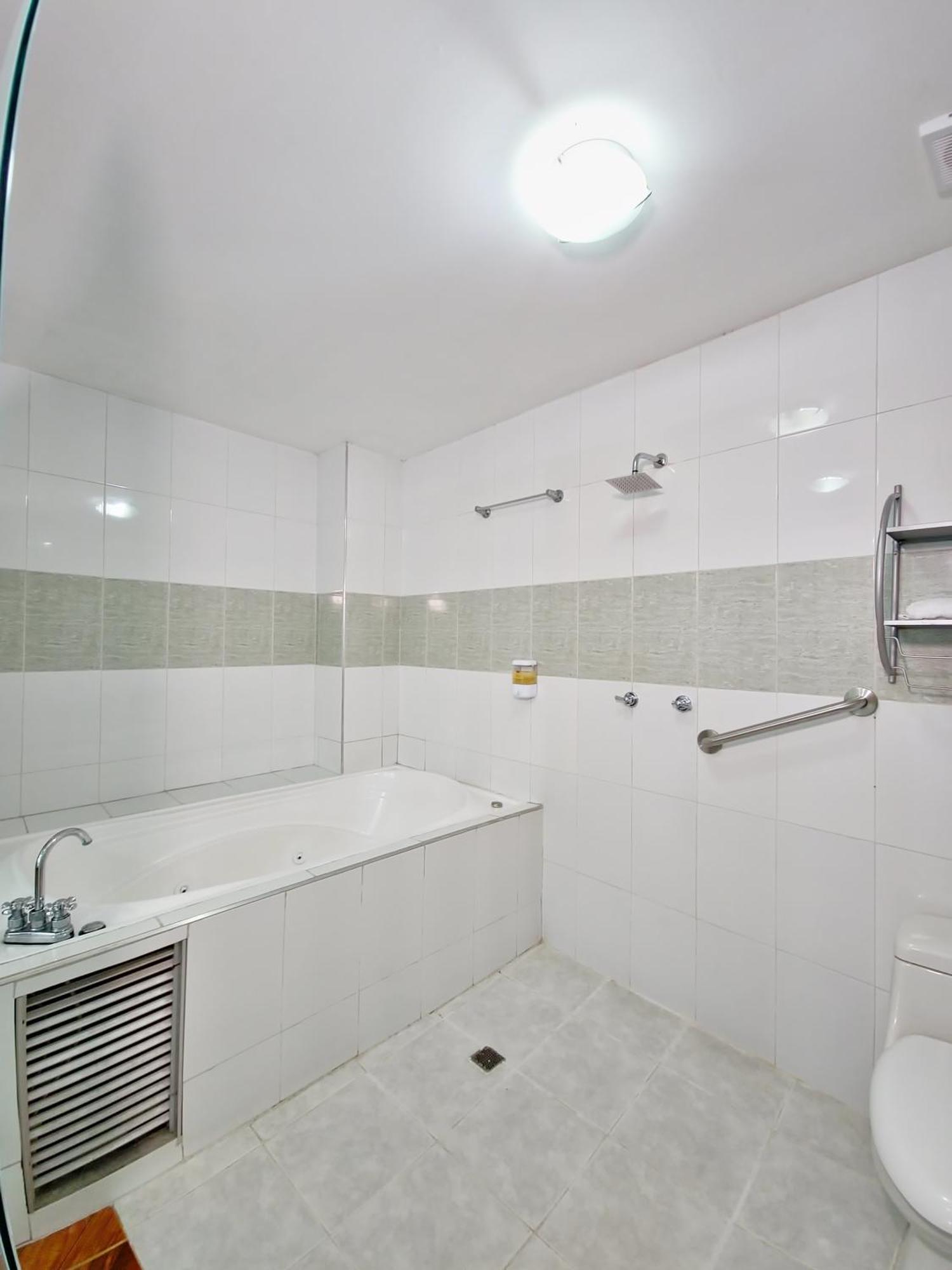 Avenida 3 Real Hotel