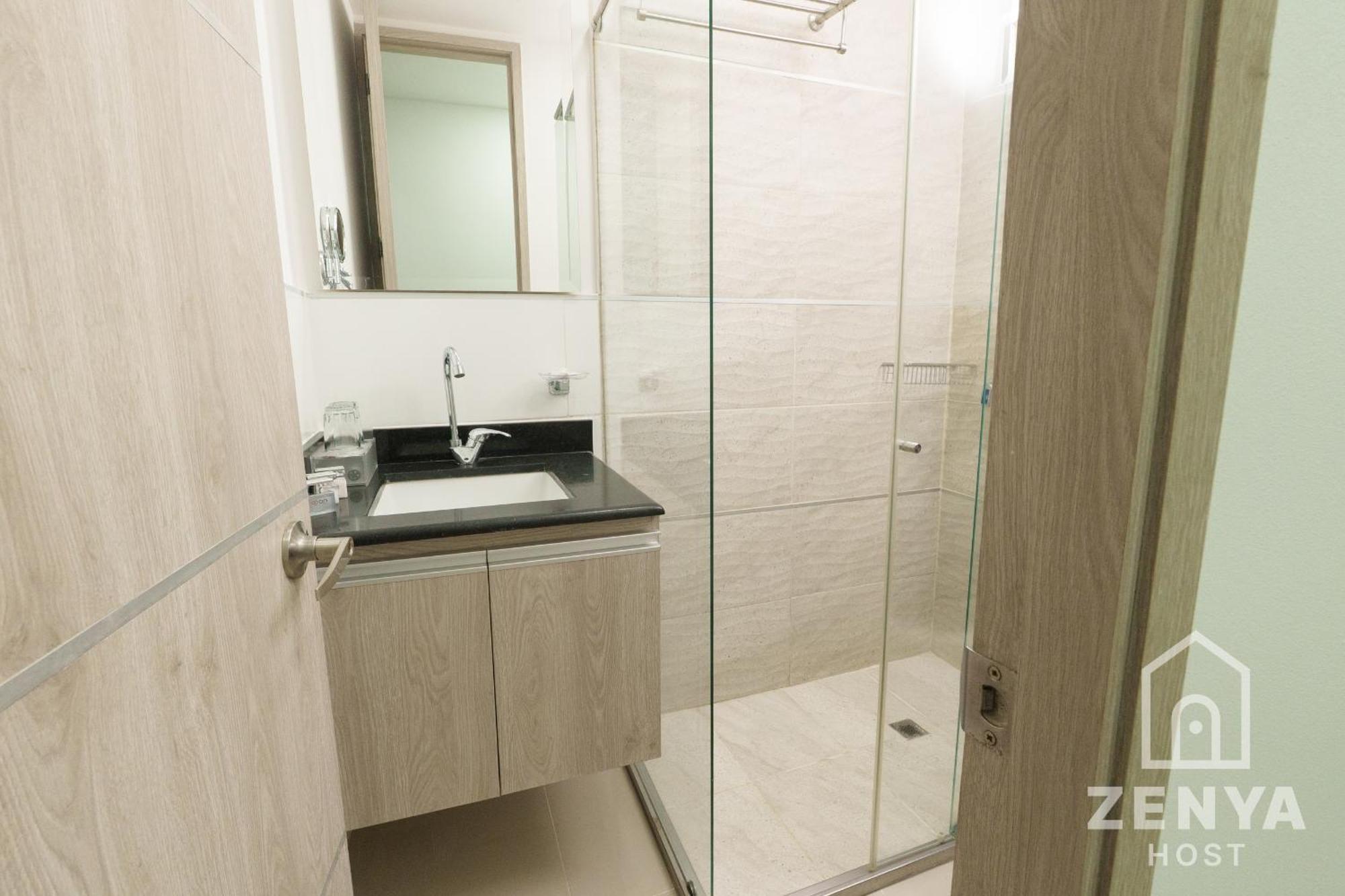 On By Zenya Host Hotel Cali