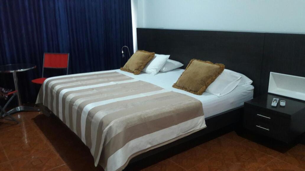 Rivera Plaza * Cali