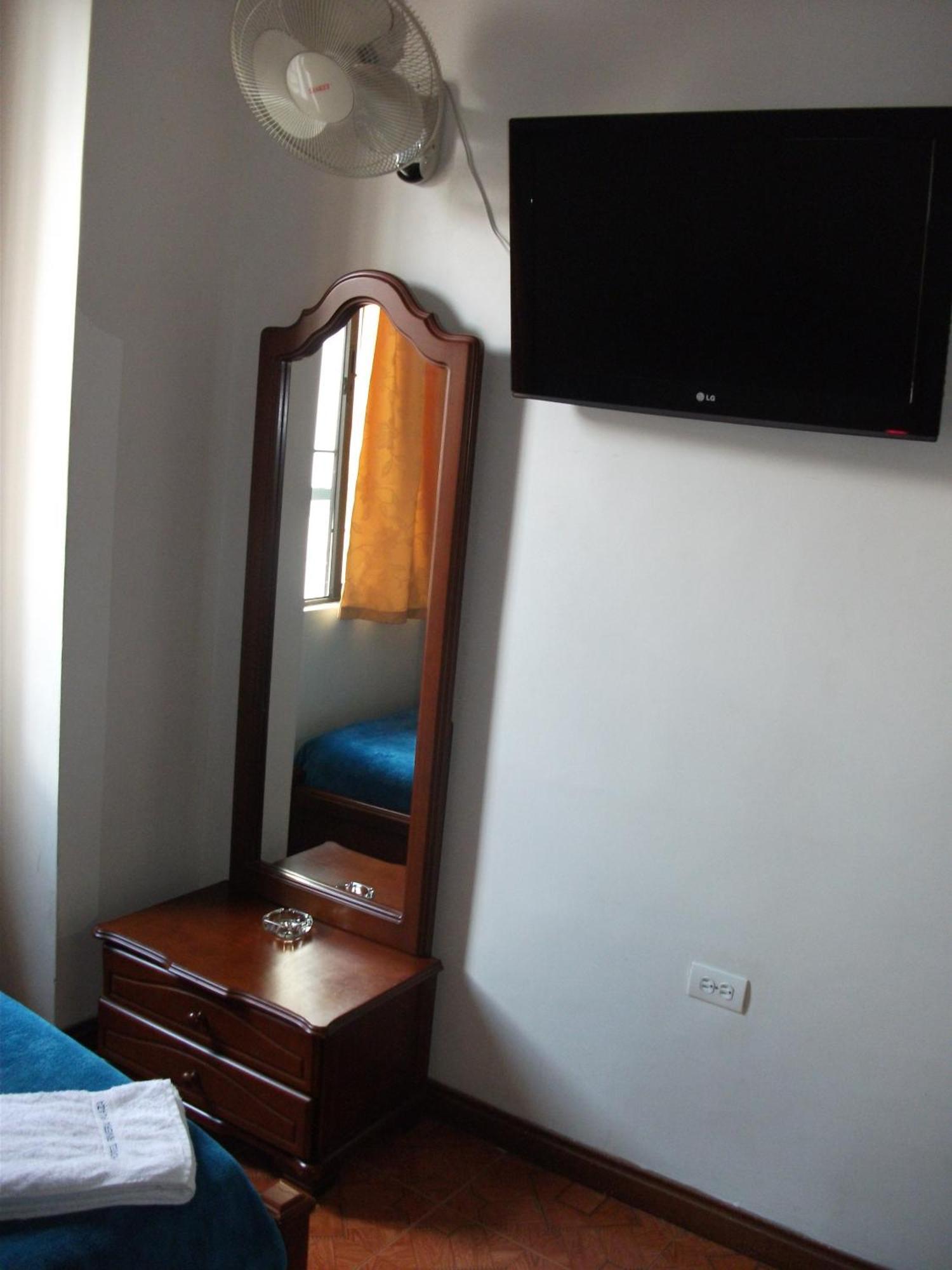 Rivera Plaza Hotel Cali