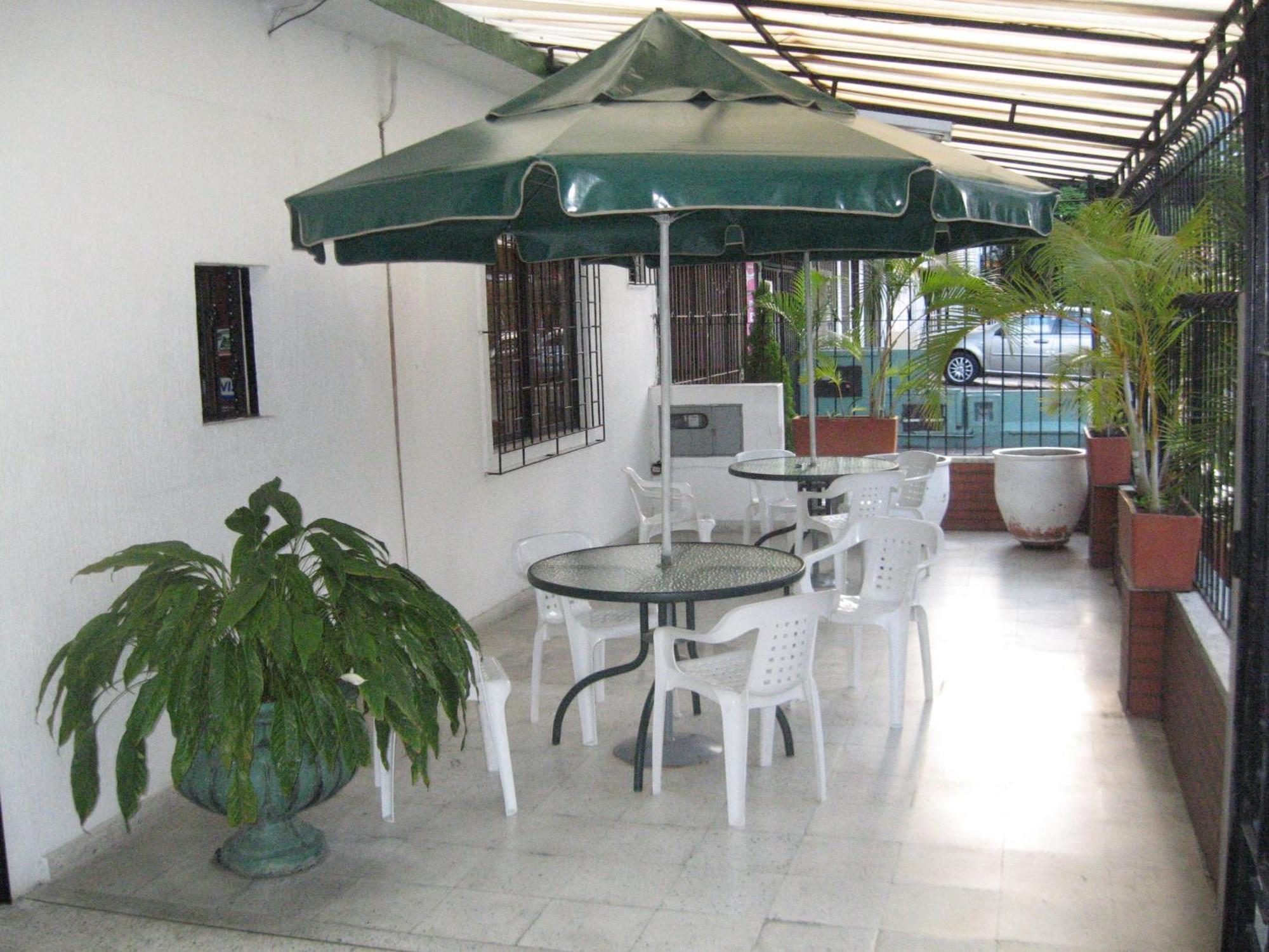 Rivera Plaza *