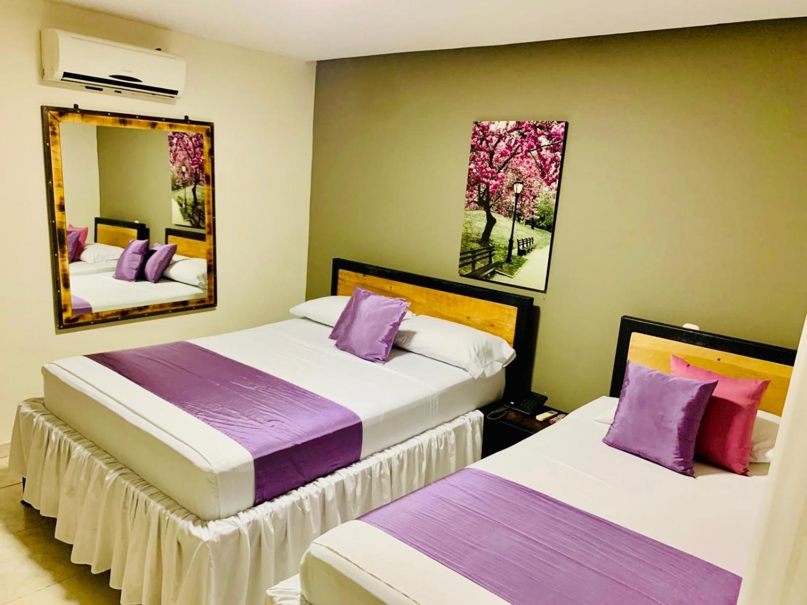 Bisou Hotel 2*