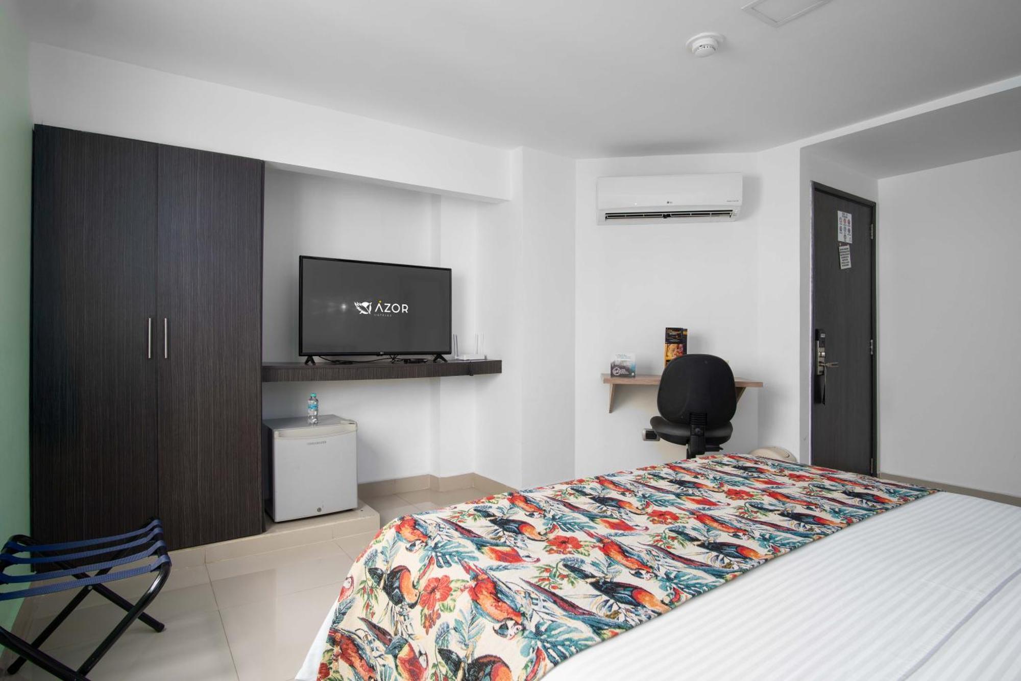 Azor Versalles Hotel